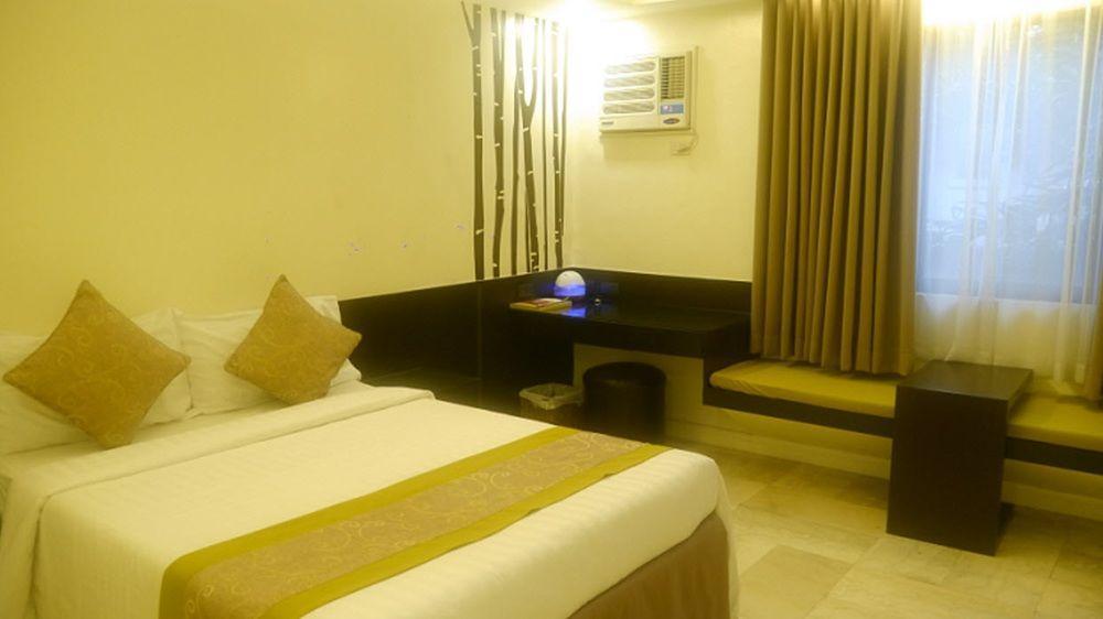 Selah Garden Hotel Manila Pasay Bagian luar foto