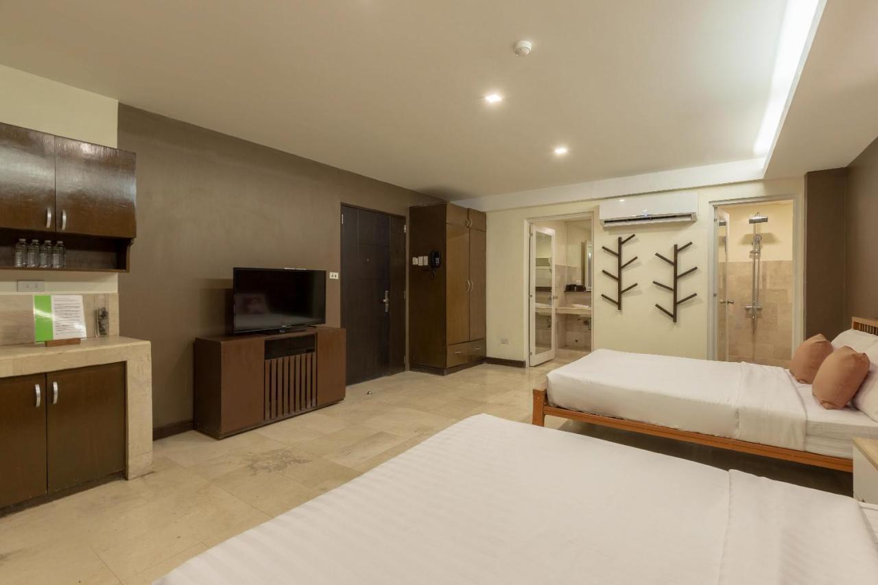 Selah Garden Hotel Manila Pasay Bagian luar foto